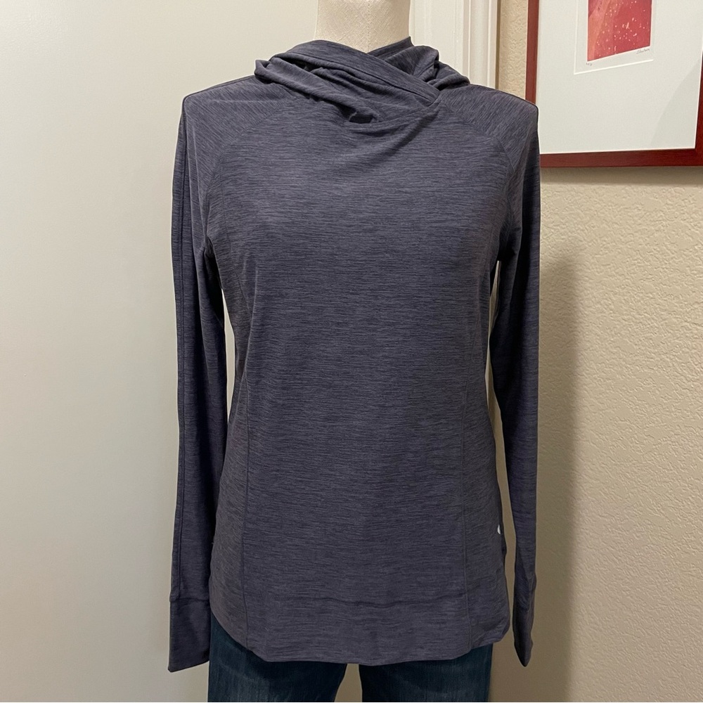 Layers purple athletic/athleisure top NWOT